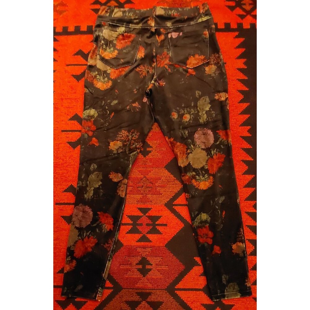 LEGACY Floral Patterned Women's Velvet Skinny Pants Pockets. Size Medium - Picture 2 of 7